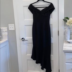 NWOT lavish Alice black dress women’s 4